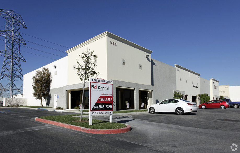 14692-14698 Central Ave, Chino, CA for sale - Primary Photo - Image 1 of 1