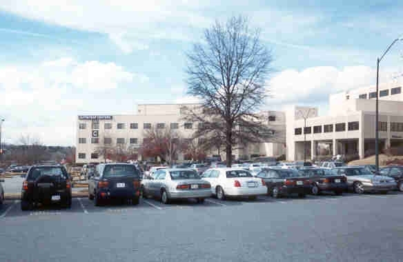 330 Hospital Dr, Macon-Bibb, GA for lease - Primary Photo - Image 1 of 2