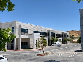26320 Diamond Pl, Santa Clarita, CA for lease Building Photo- Image 1 of 1