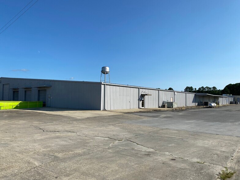 509 R Bell Fork -1, Jacksonville, NC à louer - Photo du bâtiment - Image 3 de 5