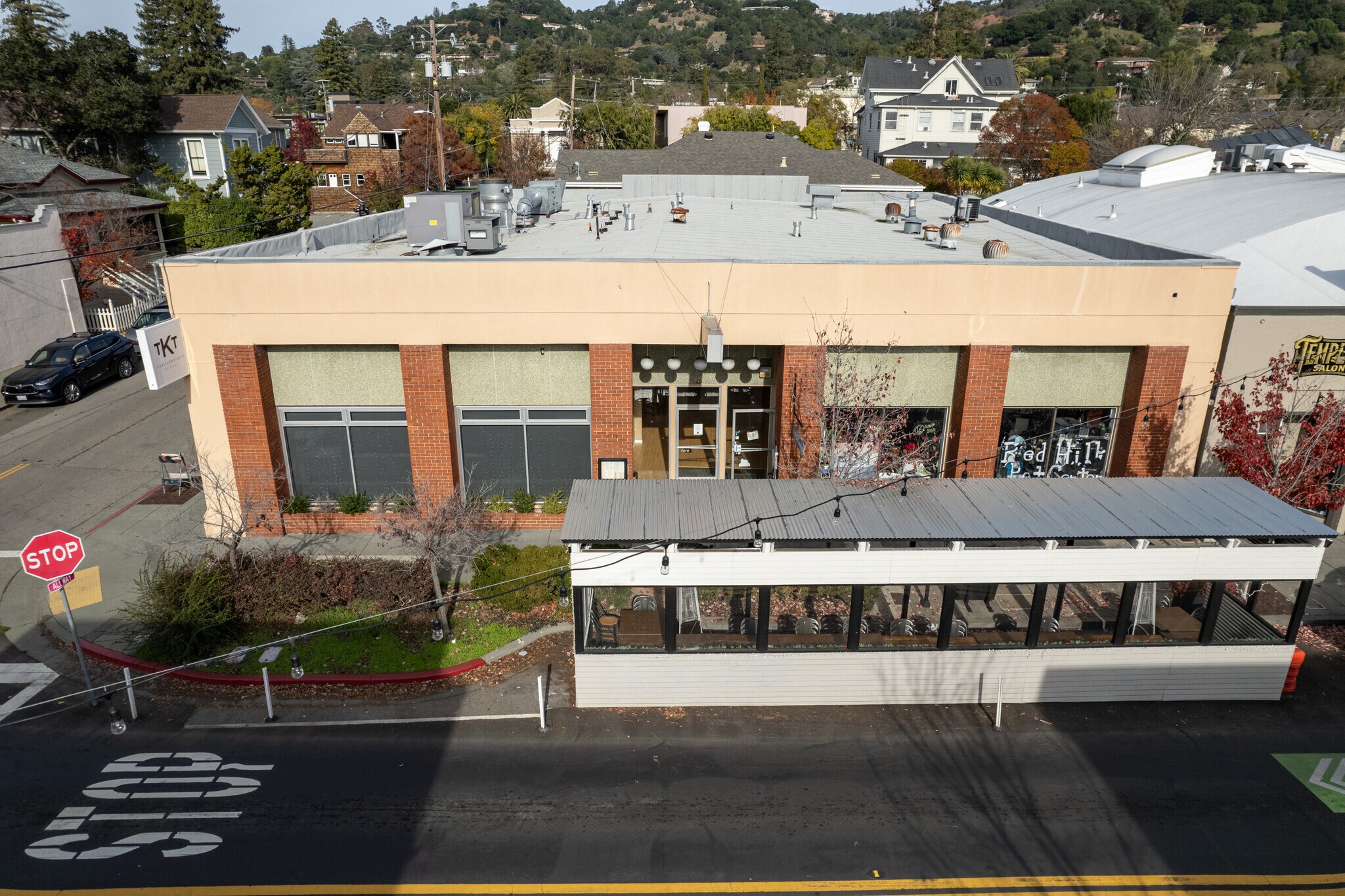 100 F St, San Rafael, CA à vendre Photo du bâtiment- Image 1 de 54