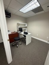 3825 Henderson Blvd, Tampa, FL for lease Interior Photo- Image 1 of 3