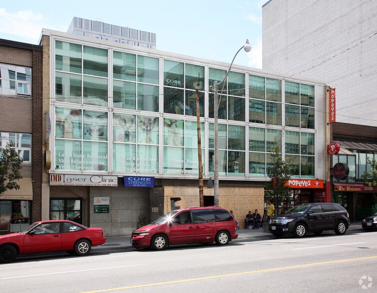 181 Eglinton Ave E, Toronto, ON à louer - Photo du bâtiment - Image 2 de 4