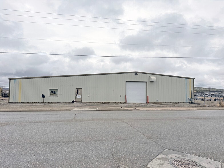 1512 E Murray St, Rawlins, WY for sale - Primary Photo - Image 1 of 3