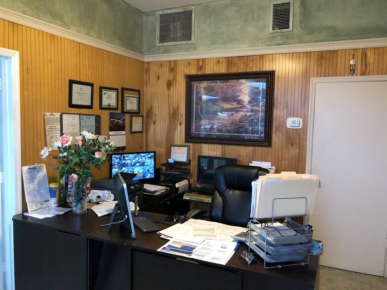 707-709 N Dixie Hwy, Hallandale Beach, FL for lease - Other - Image 2 of 10