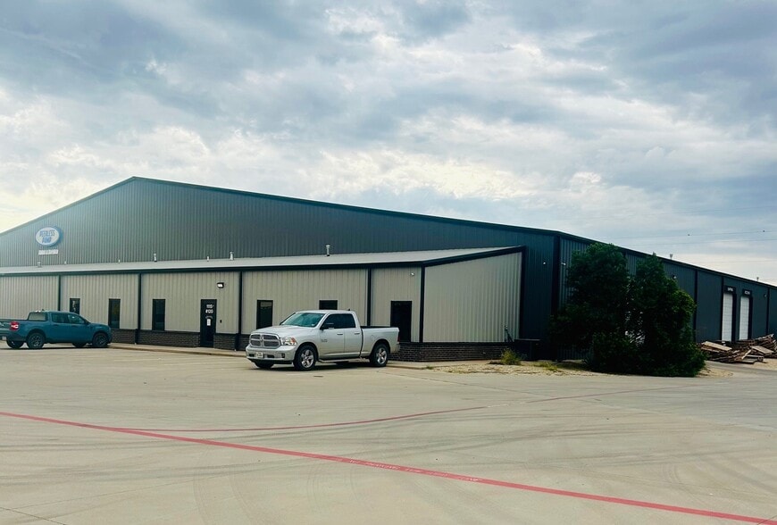 1115 S Loop 289, Lubbock, TX for lease - Building Photo - Image 1 of 8