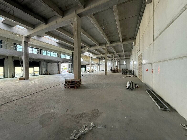 42 Rue Benoit Frachon, Bobigny à louer - Photo du bâtiment - Image 2 de 8