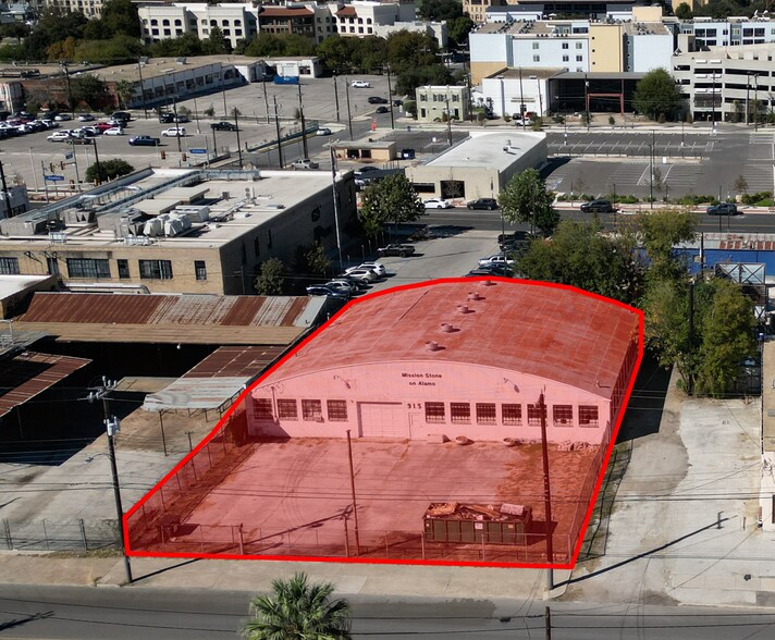 915 N Alamo St, San Antonio, TX for lease - Building Photo - Image 1 of 4