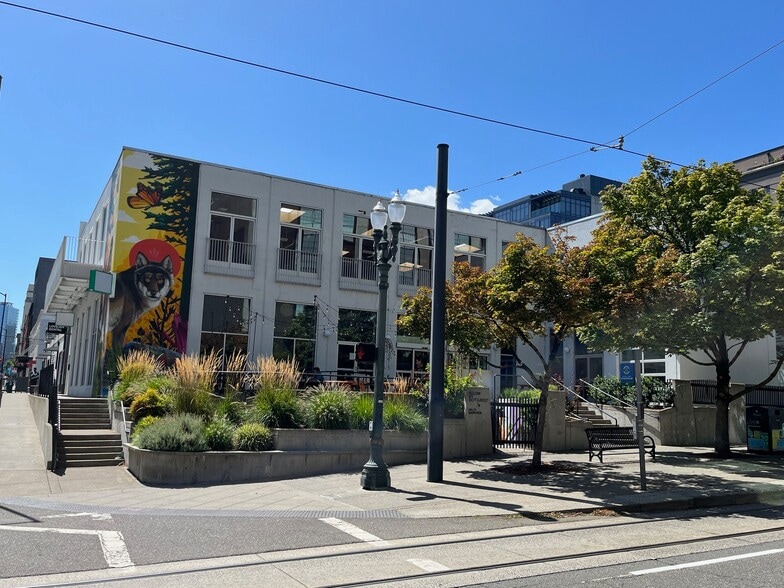 938 NW 14th Ave, Portland, OR for lease - Building Photo - Image 3 of 4