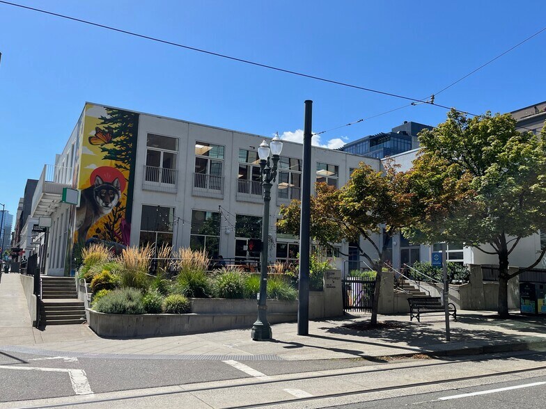 938 NW 14th Ave, Portland, OR à louer - Photo du bâtiment - Image 3 de 4