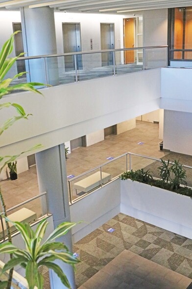 30 Temple St, Nashua, NH à louer - Photo intérieure - Image 3 de 6