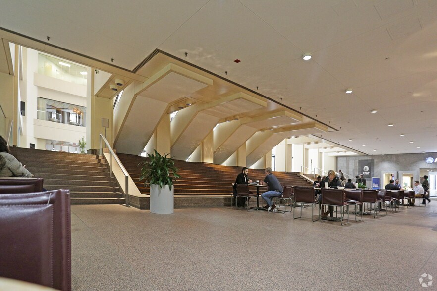 500 Grant St, Pittsburgh, PA à louer - Hall d’entrée - Image 2 de 3