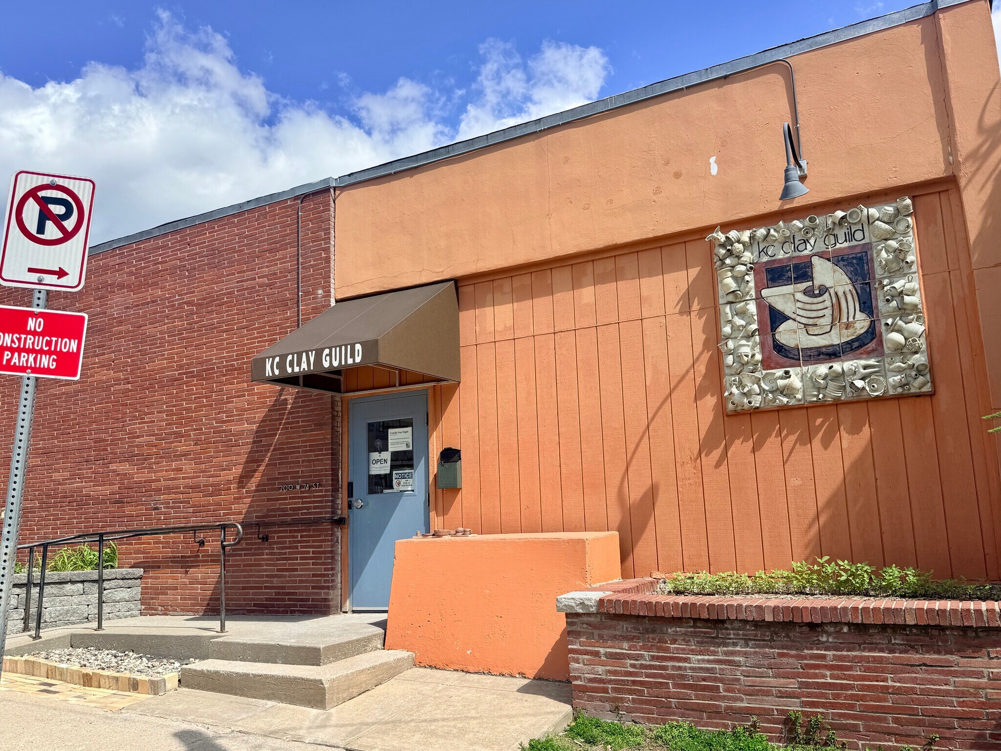 200 W 74th St, Kansas City, MO for lease Building Photo- Image 1 of 4