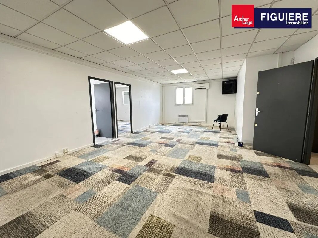 Bureau dans Éguilles à louer Photo intérieure- Image 1 de 6