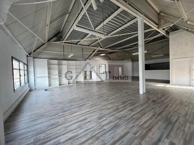 Industrial in Neuilly-sur-Marne for sale - Building Photo - Image 2 of 6