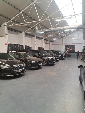 Plus de détails pour Calle de los Picos de Europa, 43, Madrid - Industriel à vendre