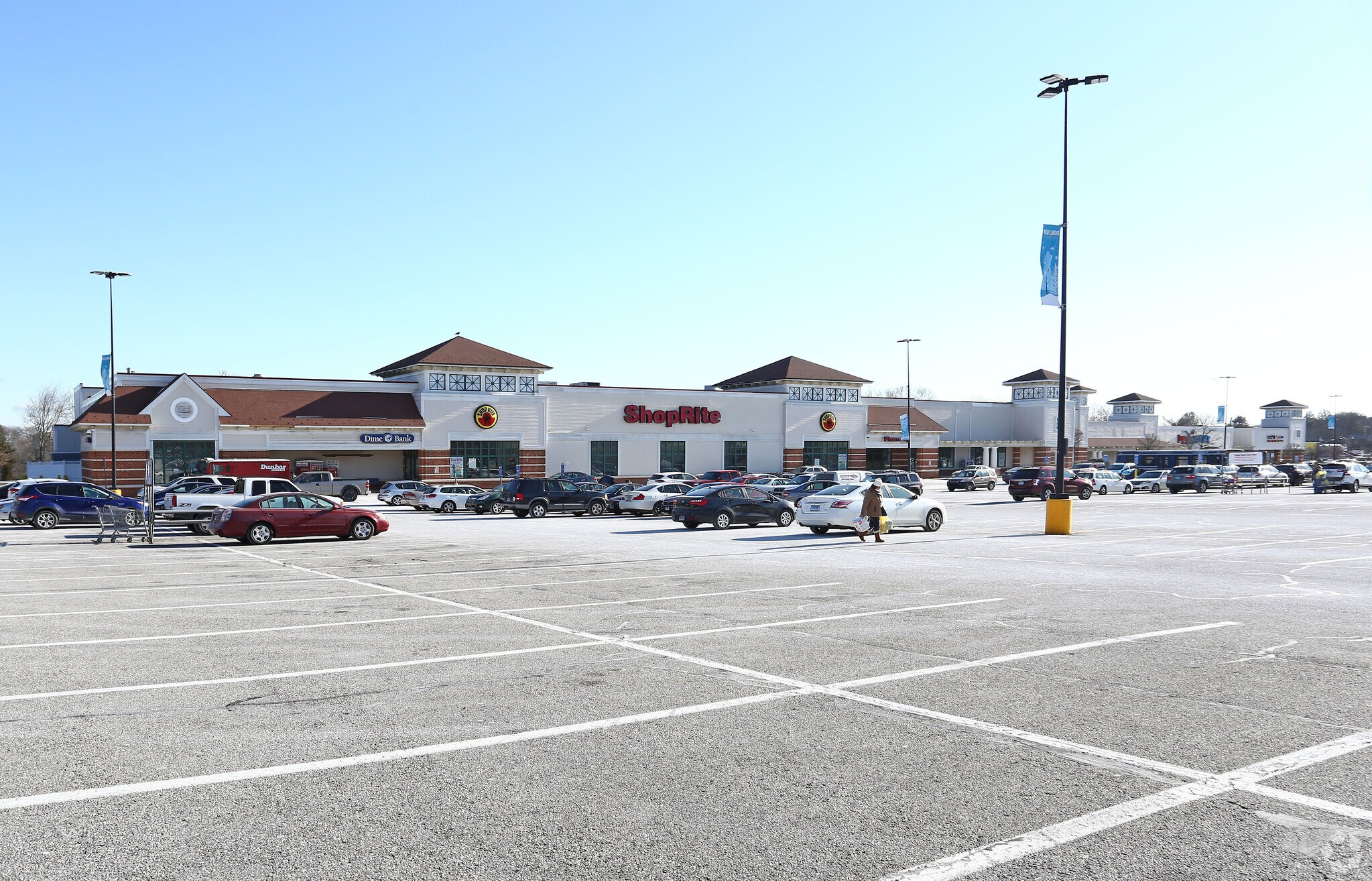 351 N Frontage Rd, New London, CT for lease Primary Photo- Image 1 of 8