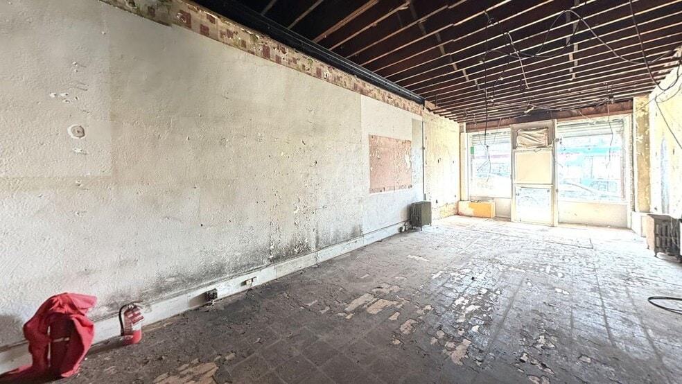188 Beach 116th St, Far Rockaway, NY for lease - Building Photo - Image 2 of 10