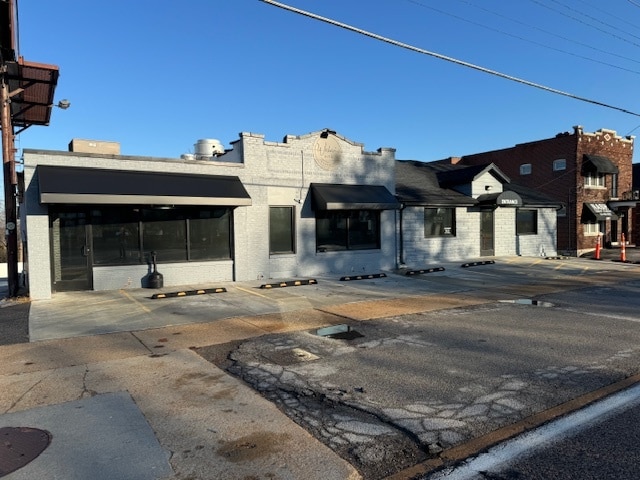 8713 Gravois Rd, Saint Louis, MO for sale - Building Photo - Image 2 of 15