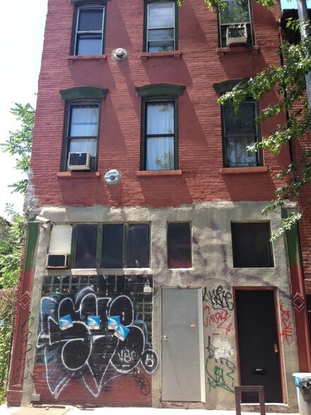 108 Marcy Ave, Brooklyn, NY à louer - Photo du bâtiment - Image 2 de 2