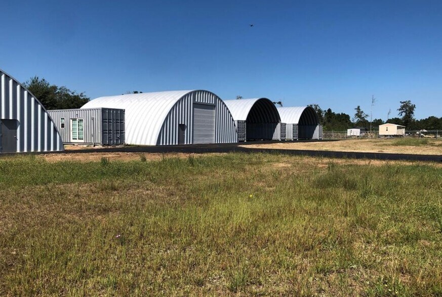 904 Road 5007, Cleveland, TX à louer - Photo du bâtiment - Image 2 de 12