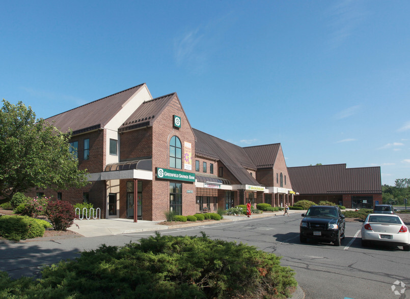 6-10 University Dr, Amherst, MA for lease - Primary Photo - Image 1 of 5