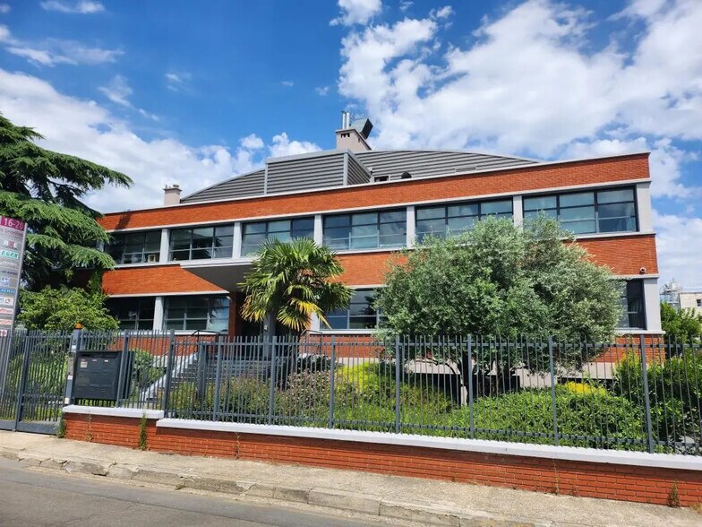 16-20 Rue Louis Rameau, Bezons for lease - Building Photo - Image 1 of 9