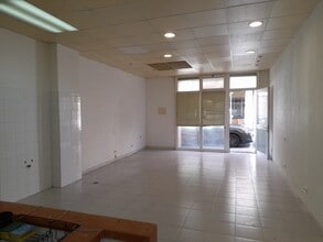 Commerce de détail dans Sant Just Desvern, Barcelona à louer Photo intérieure- Image 1 de 6