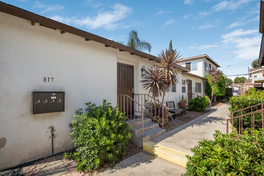 817 Mira Mar Ave, Long Beach, CA à vendre - Photo du bâtiment - Image 3 de 18