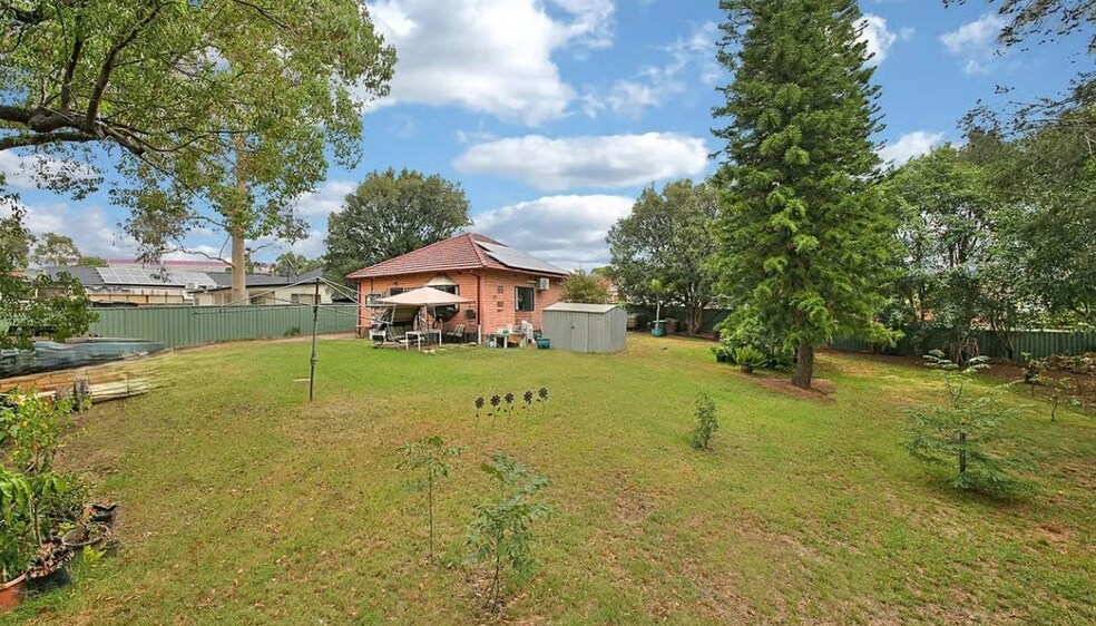 53 Arthur St, Granville for sale - Building Photo - Image 2 of 2