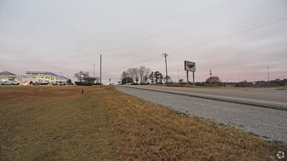 AL Highway 145, Clanton, AL à vendre - Photo principale - Image 1 de 1