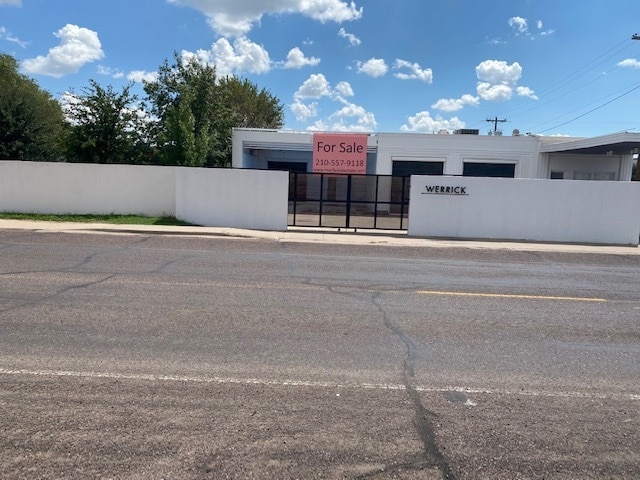 100 E San Antonio St, Marfa, TX for sale - Building Photo - Image 2 of 33