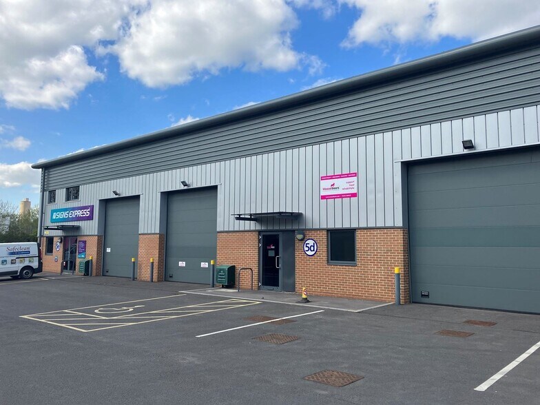 Basil Hill Rd, Didcot à louer - Photo du bâtiment - Image 3 de 3