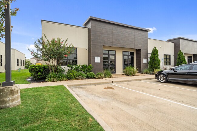 Plus de détails pour 8118 Fry Rd, Cypress, TX - Bureau à louer