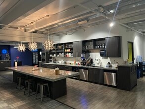 915 Oak St, Eugene, OR à louer Photo intérieure- Image 1 de 2