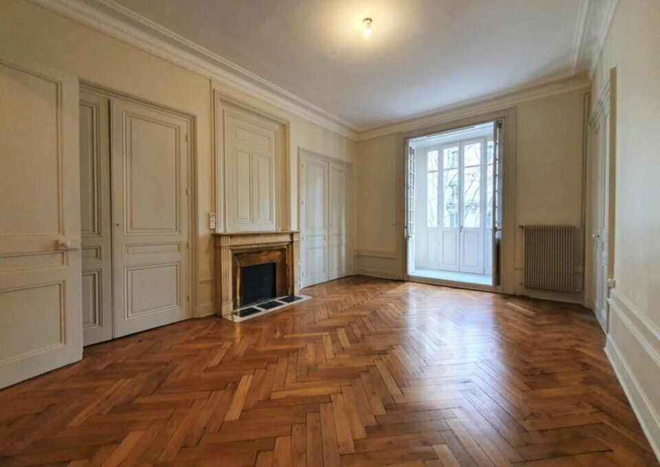 116 Rue Montmartre, Paris for lease Interior Photo- Image 1 of 7