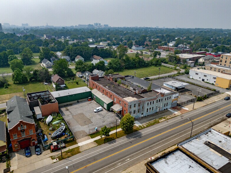 662 Fillmore Ave, Buffalo, NY à vendre - Photo du bâtiment - Image 2 de 47
