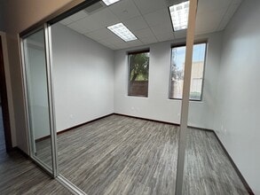 7730 E Greenway Rd, Scottsdale, AZ for lease Interior Photo- Image 2 of 7