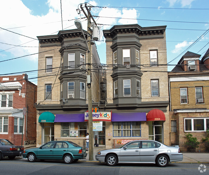 2004 New York Ave, Union City, NJ à louer - Photo du bâtiment - Image 3 de 8