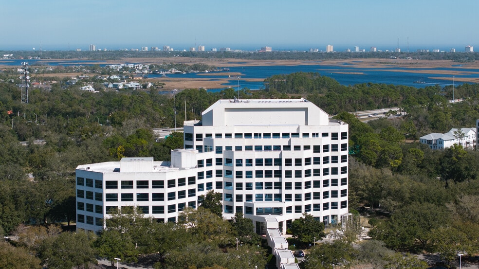 1776 American Heritage Life Dr, Jacksonville, FL for lease - Building Photo - Image 2 of 19