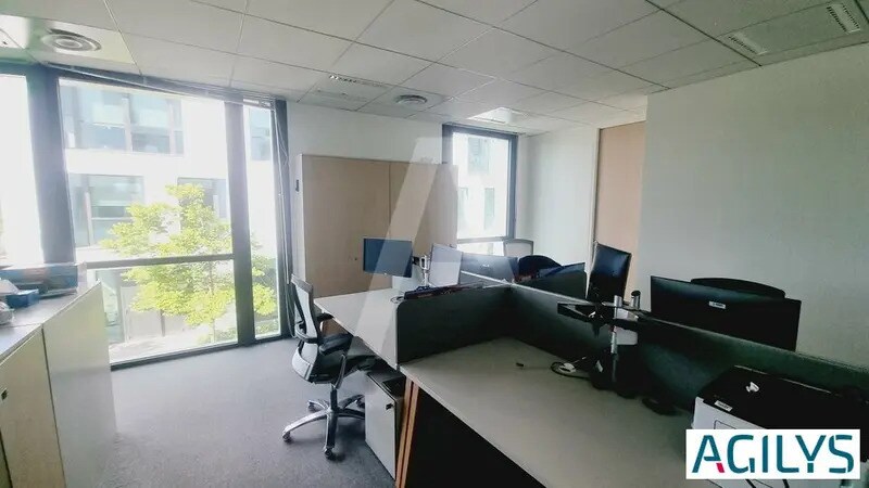 Office in Massy for lease - Interior Photo - Image 3 of 10