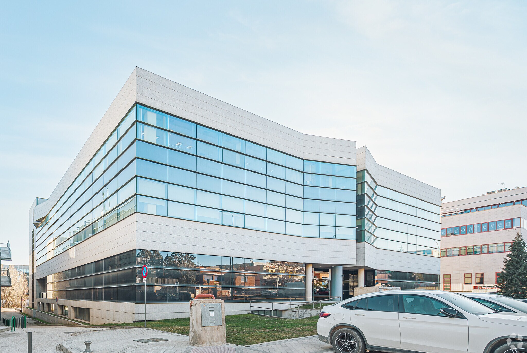 Bureau dans Alcobendas, Madrid à louer Photo du bâtiment- Image 1 de 5