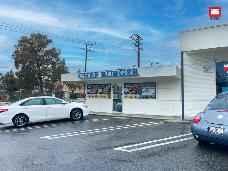 1771-1789 E Thousand Oaks Blvd, Thousand Oaks, CA for lease - Building Photo - Image 2 of 12