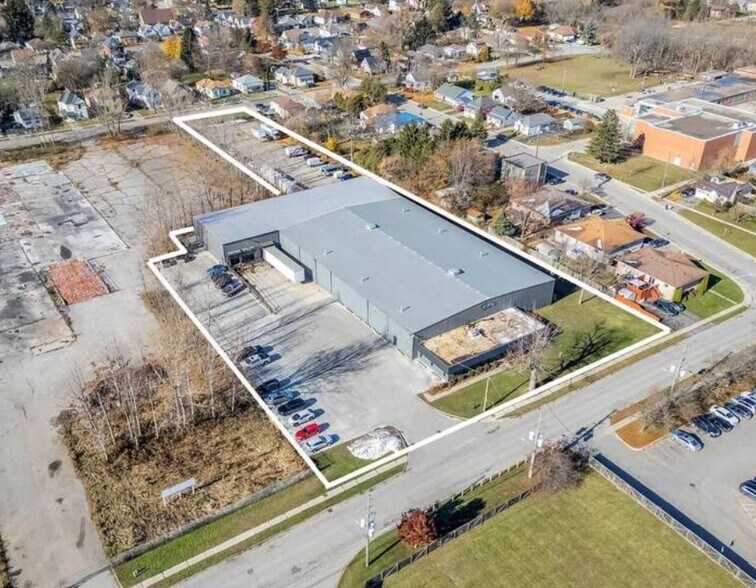 130 Woodworth Av, St Thomas, ON à vendre - Photo du bâtiment - Image 1 de 1