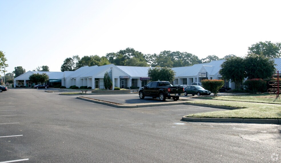 1608 Pleasure House Rd, Virginia Beach, VA à louer - Photo du bâtiment - Image 2 de 4