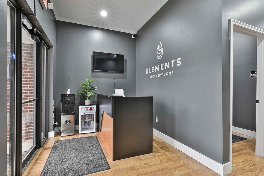 1065 Sullivan Rd, Newnan, GA à louer - Photo du bâtiment - Image 3 de 7