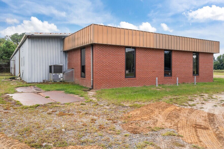 855 NC Highway 111 S, Goldsboro, NC à vendre - Photo du bâtiment - Image 2 de 20