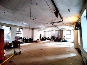 347 5th Ave, New York, NY à louer Photo intérieure- Image 2 de 6