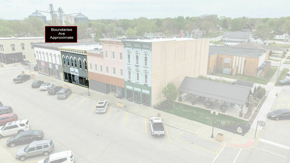 11 E Jefferson St, Sullivan, IL à vendre - Photo du bâtiment - Image 2 de 10