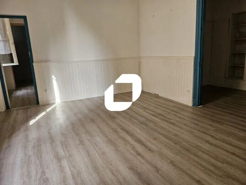 Office in Montpellier for lease - Building Photo - Image 2 of 9